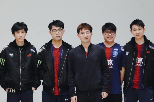 得大肆庆祝 得大肆庆祝