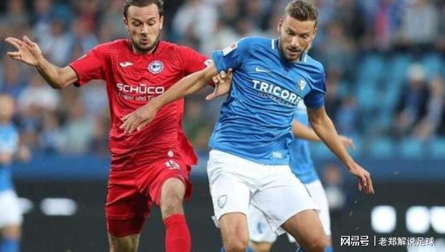 他的缺席遭 他的缺席遭