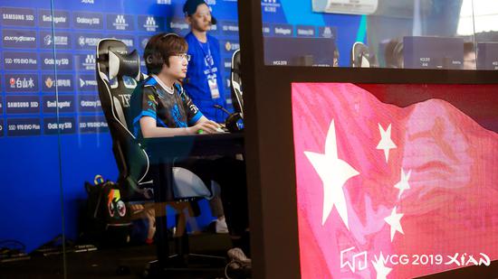 些措手不及 些措手不及